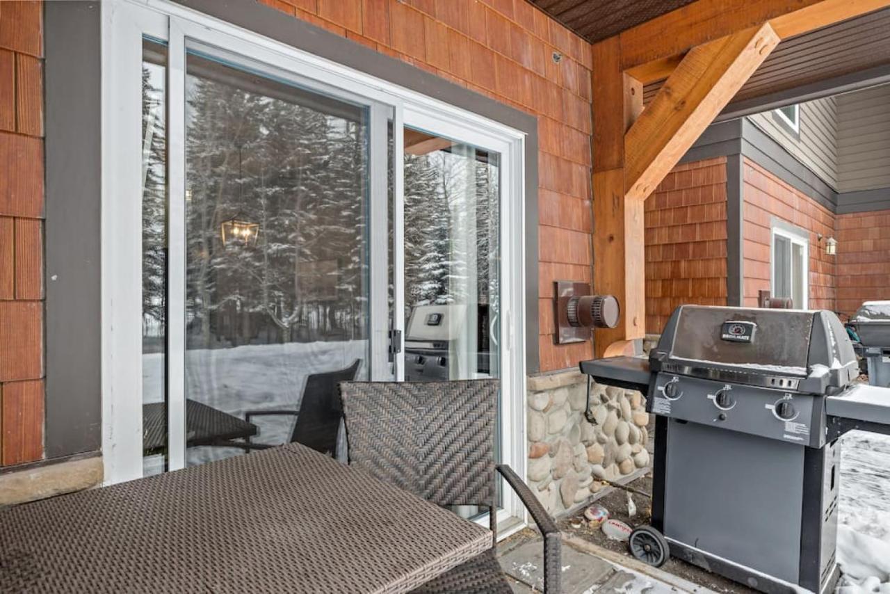 Nature'S Nook By Instant Suites Pool & Hottub كانمور المظهر الخارجي الصورة